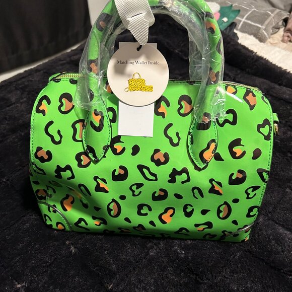 Leopard Print Vegan Leather Boston Bag and Wallet NWT - Picture 3 of 3